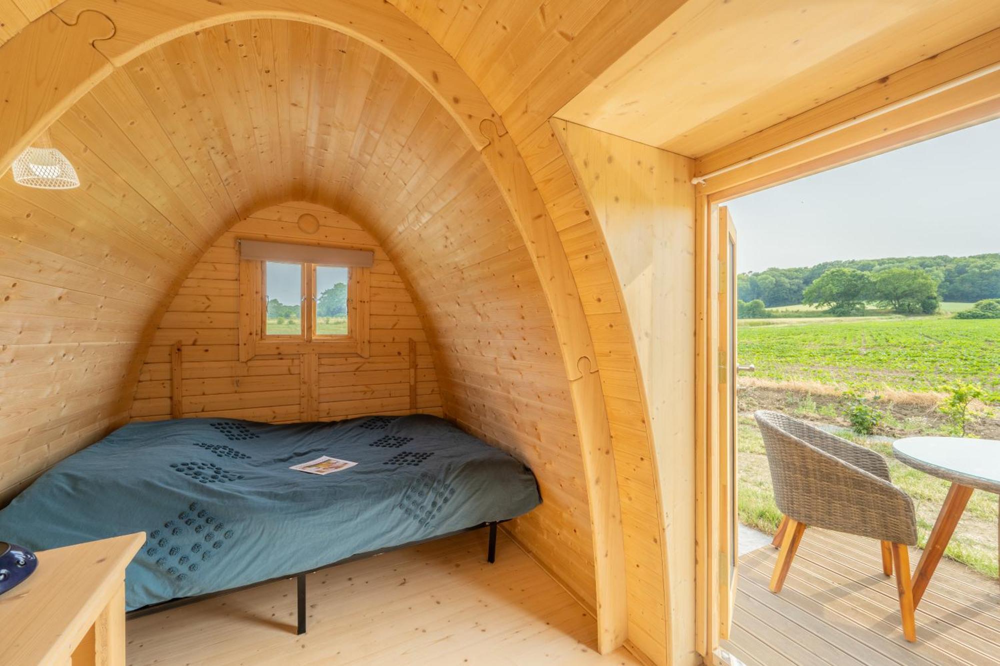 Logements Insolites A La Ferme - Yourte, Kota Ou Pod Farbus الغرفة الصورة